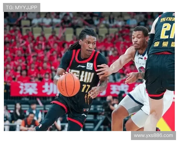 CBA最佳国际球员史密斯获奖